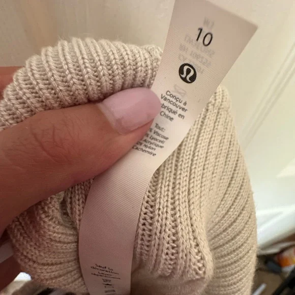 Lululemon Athletica Cream Crew Neck Sweater - Picture 4 of 4